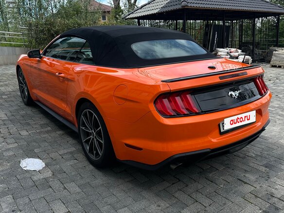2019 Ford Mustang VI Рестайлинг, оранжевый - вид 4