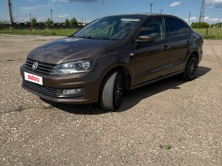 2015 Volkswagen Polo V Рестайлинг, коричневый, 650000 рублей, вид 1