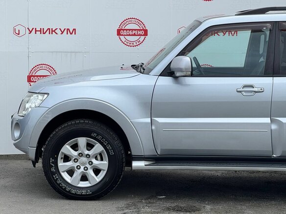 2012 Mitsubishi Pajero IV Рестайлинг 1, серебристый, 2299000 рублей - вид 11