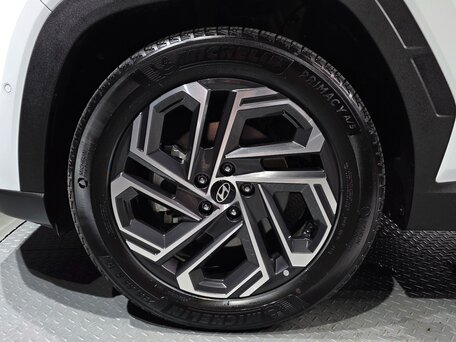 2025 Hyundai Tucson IV Рестайлинг, белый, 4160000 рублей, вид 3