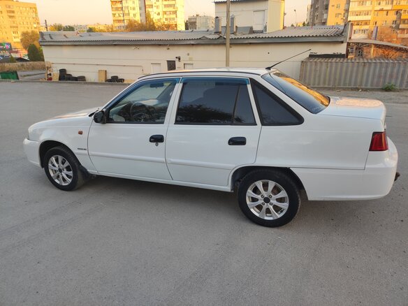 2011 Daewoo Nexia I Рестайлинг, белый, 299000 рублей - вид 5