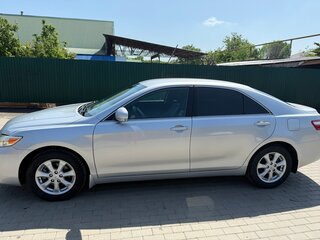 2011 Toyota Camry VI (XV40) Рестайлинг, серебристый, 1370000 рублей, вид 4