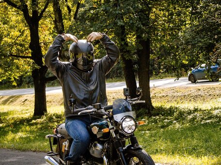 2024 Royal Enfield Interceptor 650, зелёный, 620000 рублей, вид 4