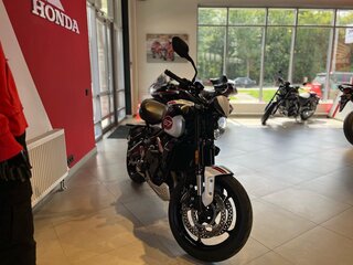 2024 Triumph Trident 660, белый, 1150000 рублей, вид 4