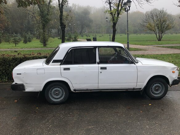 2003 Lada (ВАЗ) 2107, белый, 80000 рублей - вид 3