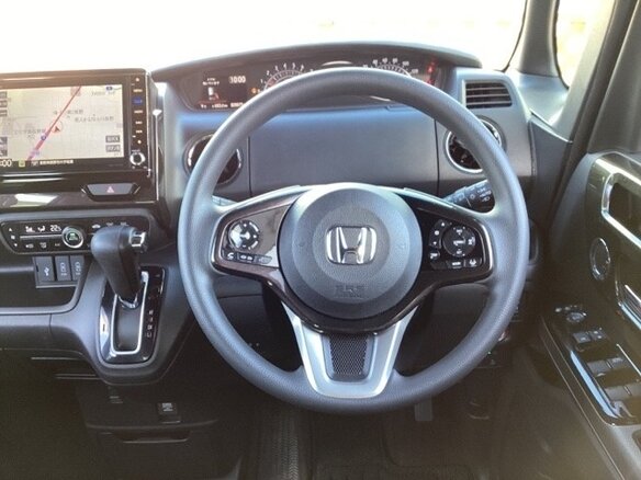 2023 Honda N-BOX II Рестайлинг, белый, 841000 рублей - вид 9