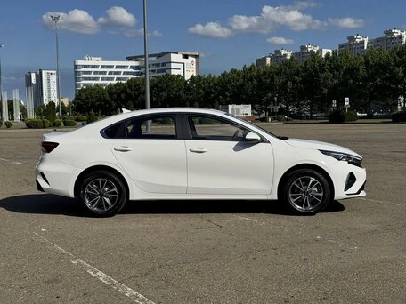 2026 Kia K3 II (China Market) Рестайлинг, белый, 1880000 рублей, вид 5