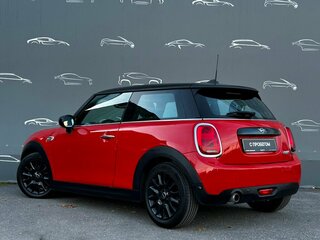 2021 Mini Hatch Cooper III (F55/F56) Рестайлинг, оранжевый, 2220700 рублей, вид 4