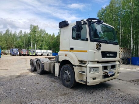 2020 КамАЗ 65206, белый, 2845250 рублей, вид 2