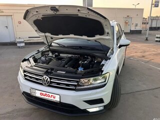 2017 Volkswagen Tiguan II, белый, 2250000 рублей, вид 4