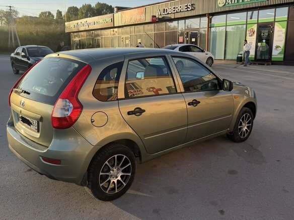 2013 Lada (ВАЗ) Kalina II, зелёный, 370000 рублей - вид 2