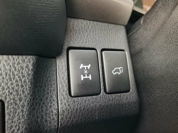 2015 Toyota RAV4 IV (XA40) Рестайлинг, белый, 2340000 рублей - вид 24