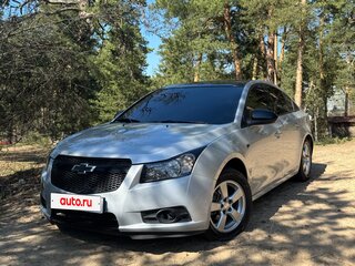2011 Chevrolet Cruze I, серебристый, 970000 рублей, вид 3