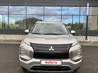 2021 Mitsubishi Outlander IV, серый, 3100000 рублей, вид 3