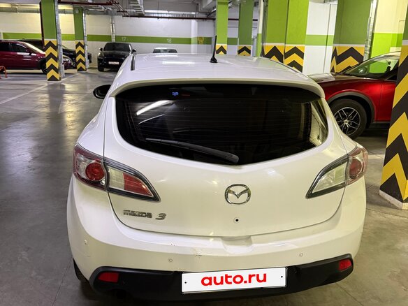 2011 Mazda 3 II (BL), белый, 1080000 рублей - вид 2