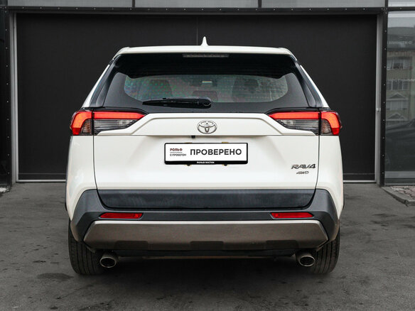 2020 Toyota RAV4 V (XA50), белый, 3330000 рублей - вид 4