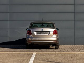 2015 Volkswagen Polo V Рестайлинг, коричневый, 995000 рублей, вид 5