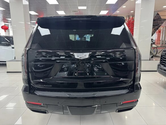 2026 Cadillac Escalade ESV V Рестайлинг, чёрный, 20600000 рублей - вид 6
