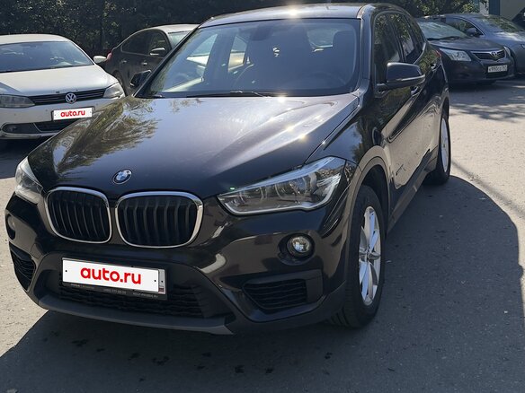 2017 BMW X1 20i xDrive II (F48), коричневый, 2750000 рублей - вид 1