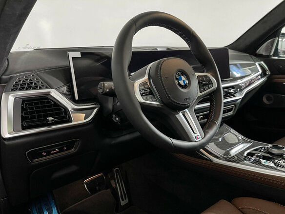 2026 BMW X7 M60i I (G07) Рестайлинг, чёрный, 22500000 рублей - вид 12