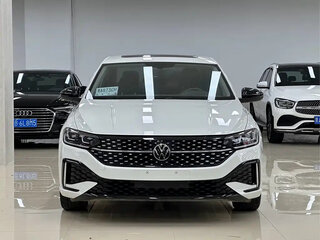 2023 Volkswagen Lavida III Рестайлинг, белый, 1363100 рублей, вид 2