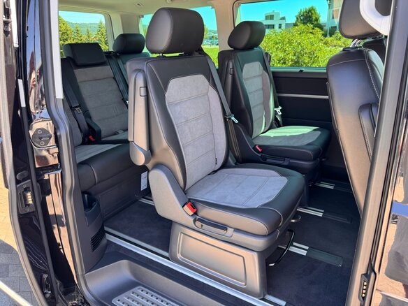2022 Volkswagen Multivan T6 Рестайлинг, чёрный, 4800000 рублей - вид 16