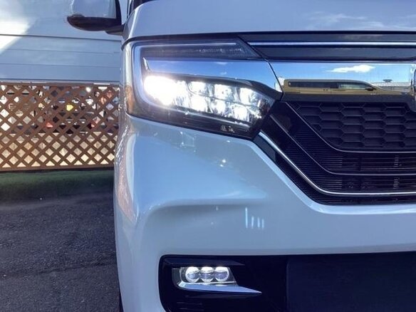 2023 Honda N-BOX II Рестайлинг, белый, 841000 рублей - вид 6