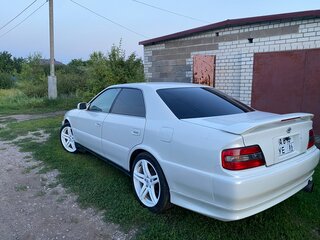 1997 Toyota Chaser VI (X100), белый, 850000 рублей, вид 3