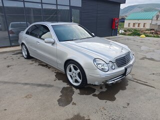 2002 Mercedes-Benz E-Класс 500 III (W211, S211), серебристый, 1250000 рублей, вид 3