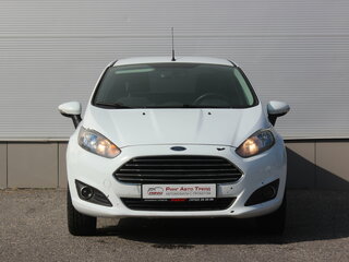 2015 Ford Fiesta Mk6 Рестайлинг, белый, 697000 рублей, вид 2