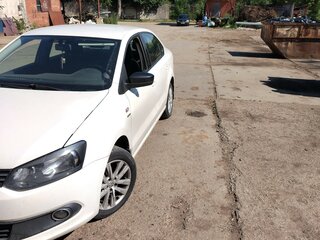 2013 Volkswagen Polo V, белый, 799999 рублей, вид 2