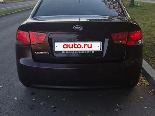 2009 Kia Cerato 5-speed II, пурпурный, 620000 рублей, вид 3