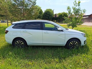 2024 Lada (ВАЗ) Vesta SW I Рестайлинг (NG), белый, 1450000 рублей, вид 4