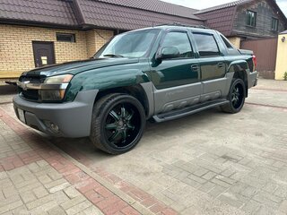 2002 Chevrolet Avalanche I, зелёный, 2300000 рублей, вид 4