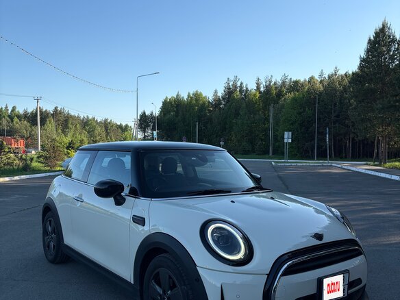 2022 Mini Hatch Cooper D III (F55/F56) Рестайлинг 2, белый, 2220000 рублей - вид 2