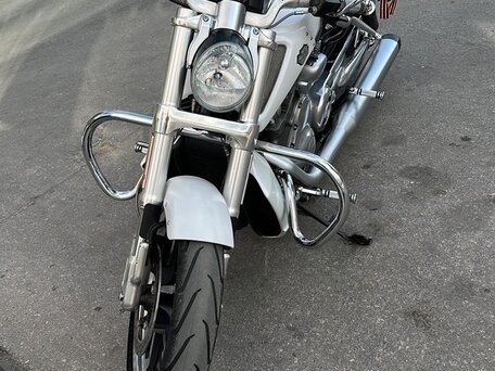 2013 Harley-Davidson V-Rod Muscle, белый, 1670000 рублей, вид 4