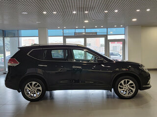 2017 Nissan X-Trail III Рестайлинг, чёрный, 1840000 рублей, вид 4