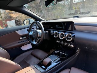 2021 Mercedes-Benz CLA 250 II (C118, X118), белый, 4500000 рублей, вид 3