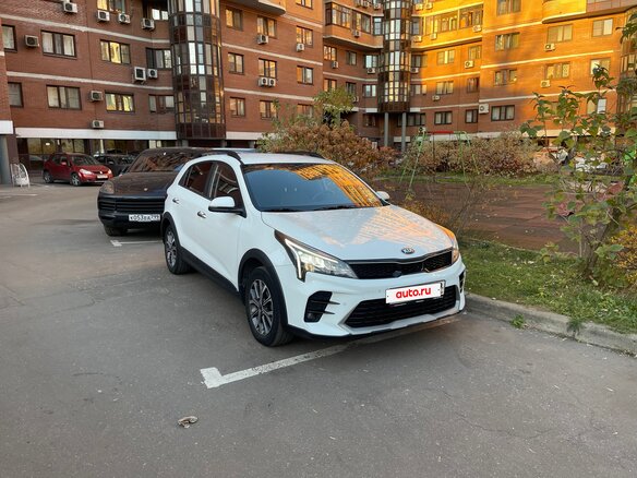 2020 Kia Rio X IV Рестайлинг, белый, 1940000 рублей - вид 18
