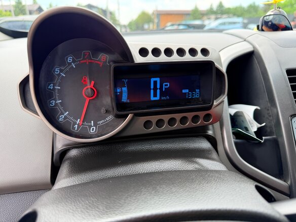2012 Chevrolet Aveo II, красный, 730000 рублей - вид 10