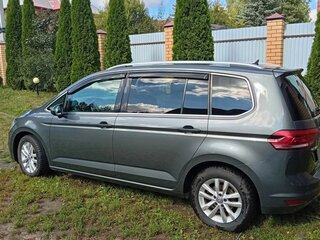 2016 Volkswagen Touran II, серый, 1530000 рублей, вид 3