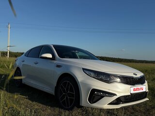 2019 Kia Optima IV Рестайлинг, белый, 1950000 рублей, вид 2