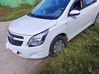 2013 Chevrolet Cobalt II, белый, 900000 рублей, вид 1