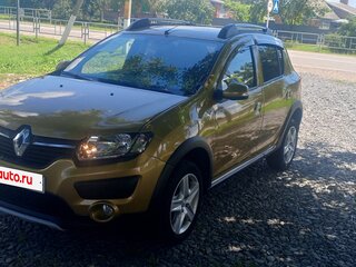 2015 Renault Sandero Stepway II, зелёный, 830000 рублей, вид 2