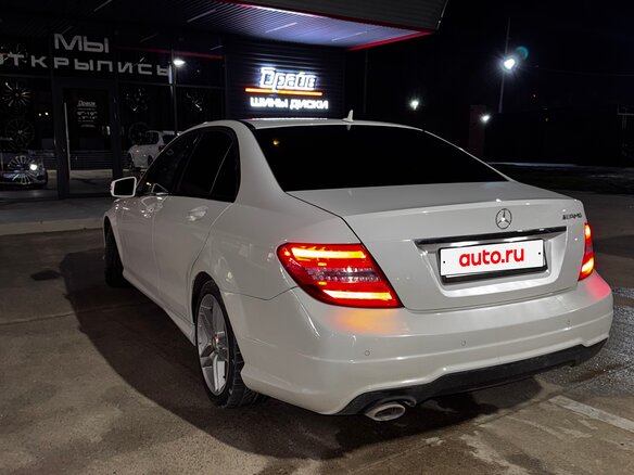 2013 Mercedes-Benz C-Класс 180 III (W204) Рестайлинг, белый, 1370000 рублей - вид 2