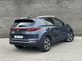 2020 Kia Sportage IV Рестайлинг, синий, 2029000 рублей, вид 5