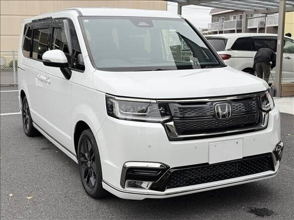 2023 Honda Stepwgn Spada VI, белый, 2325000 рублей - вид 2