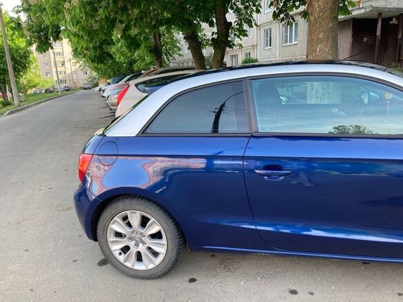 2012 Audi A1 I (8X), синий, 730000 рублей - вид 4