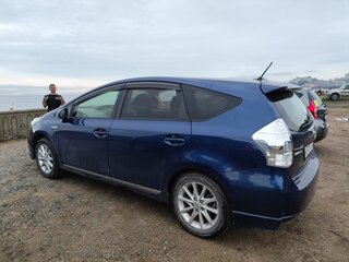 2013 Toyota Prius Alpha I (ZVW40/41), синий, 1100000 рублей, вид 4