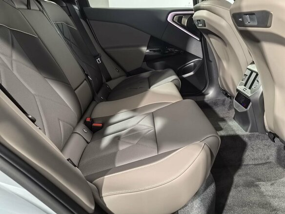 2025 BMW X3 Long 30L xDrive IV (G45/G48), серый, 7710000 рублей - вид 14